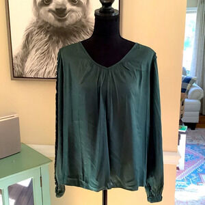 #272 NWT Nine Britton Green Long Sleeve Poet Sleeve Top Size Medium